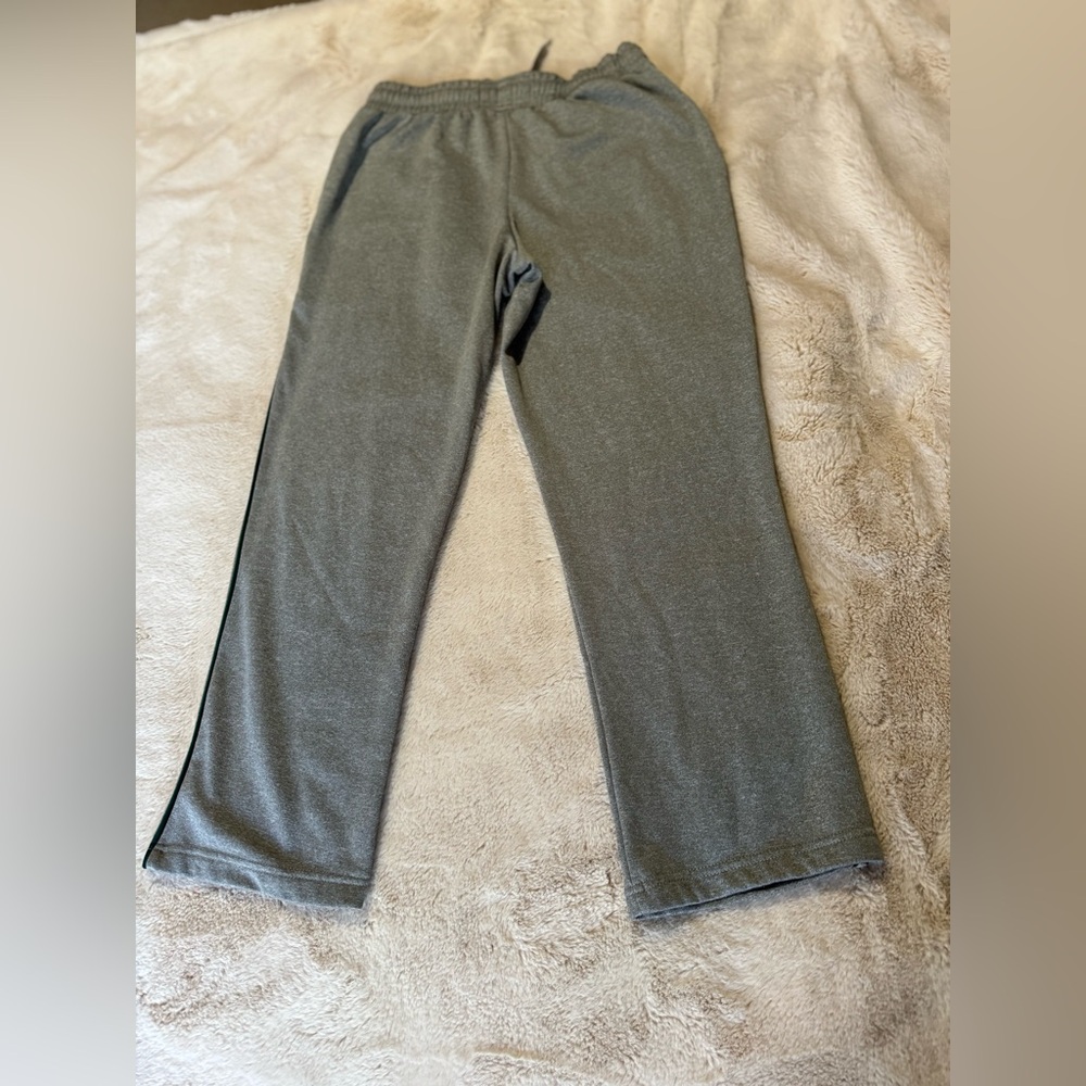 NDSU Bison sweatpants. Size M - Picture 4 of 4